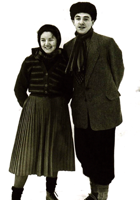 Марк Захаров и Нина Лапшинова: «Мужчину делает его женщина» () Марк Захаров и Нина Лапшинова: «Мужчину делает его женщина»