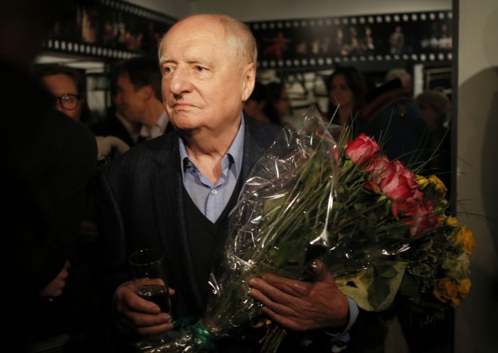 Марк Захаров и Нина Лапшинова: «Мужчину делает его женщина» () Марк Захаров и Нина Лапшинова: «Мужчину делает его женщина»