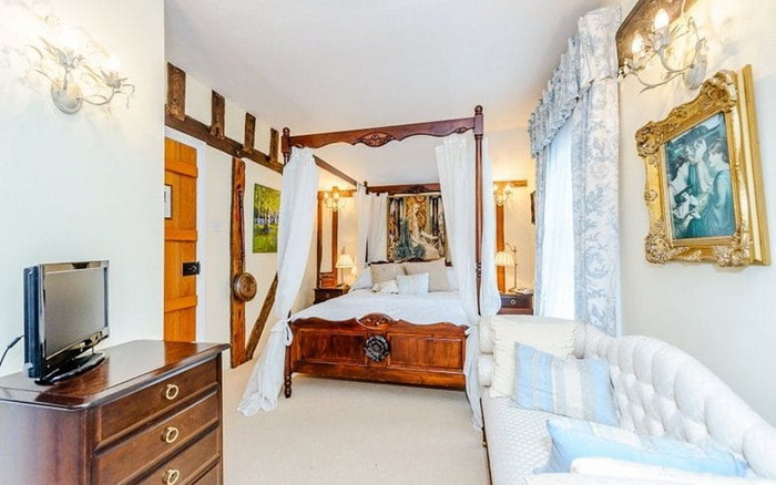 Белоснежная спальня. Белоснежная спальня.