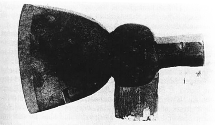 Топор - орудие убийства. Топор - орудие убийства.