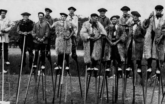 Пастухи на ходулях - удивительная профессия.