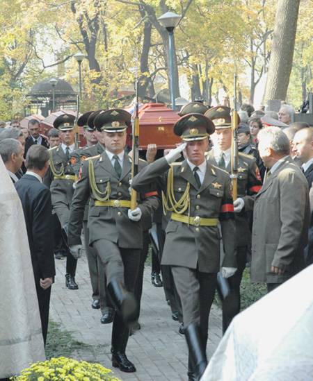 Памятник примирения – кому и зачем