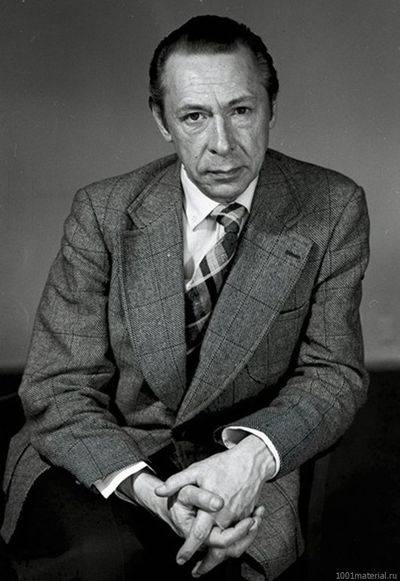 1 октября легенде отечественного театра и кино Олегу Ефремову исполнилось бы 90 лет