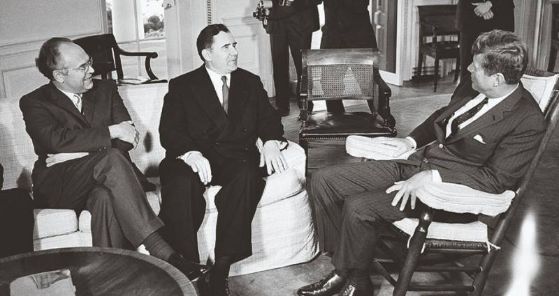 Связник Хрущева и Кеннеди