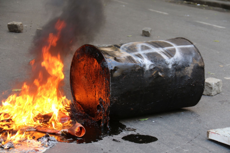 От аптечных склянок до современных бензоколонок: эволюция автомобильного топлива