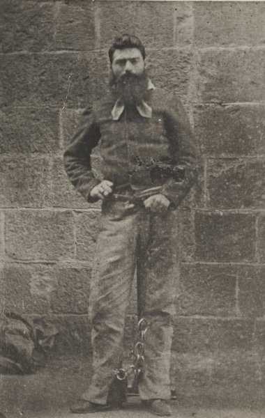 Разбойник в рыцарских доспехах