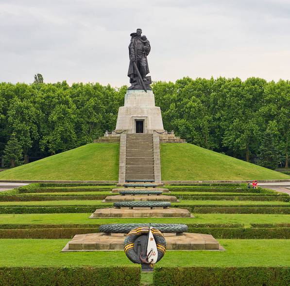 Родина-мать отмечает юбилей