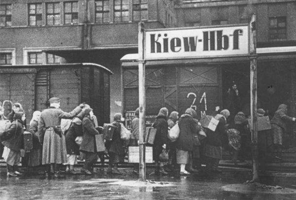 Жизненное пространство для избранных. Украину хотели зачистить от прежнего населения