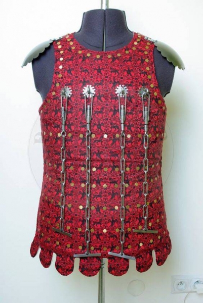 Доспехи и… цепи