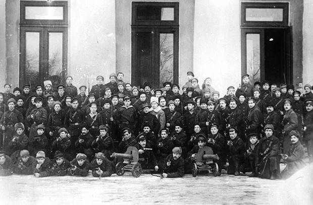 "Ваша болтовня не нужна трудящимся. Караул устал!"