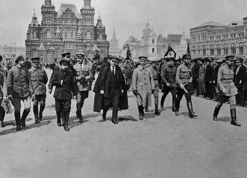 100 лет Рабоче-Крестьянской Красной Армии и Флоту