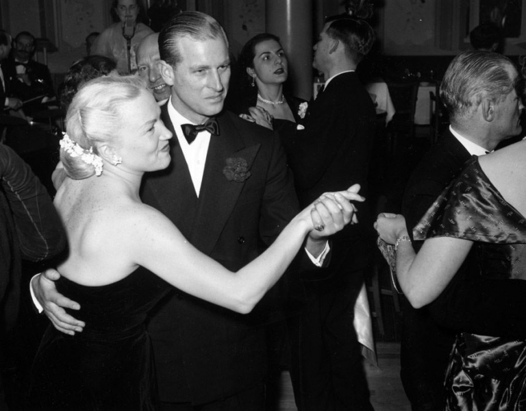 Чем бы муж не тешился: шалости принца Филиппа