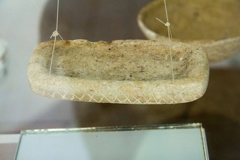 Киклады: цивилизация обсидиана, мраморных идолов и… гробниц!