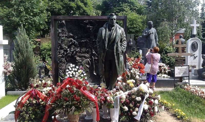 Болконский и Штирлиц. 90 лет со дня рождения Вячеслава Тихонова