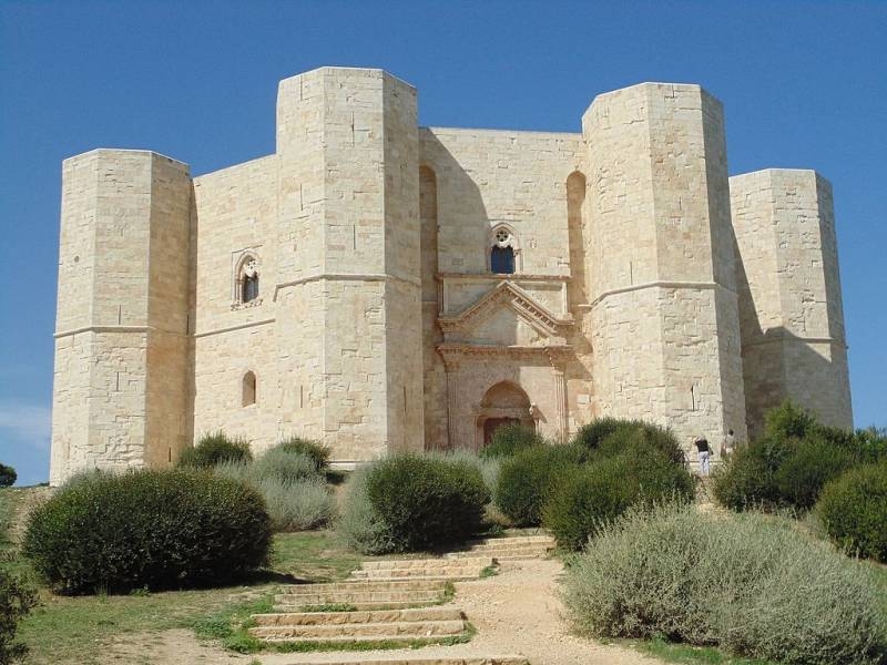 Замок «Чуда мира» - Кастель-дель-Монте