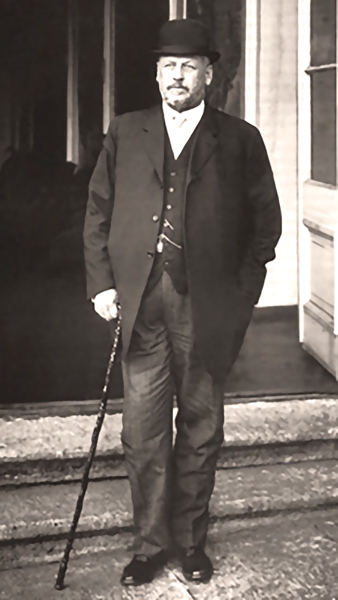 «По желанию императрицы неугодные быстро летят со своих мест»