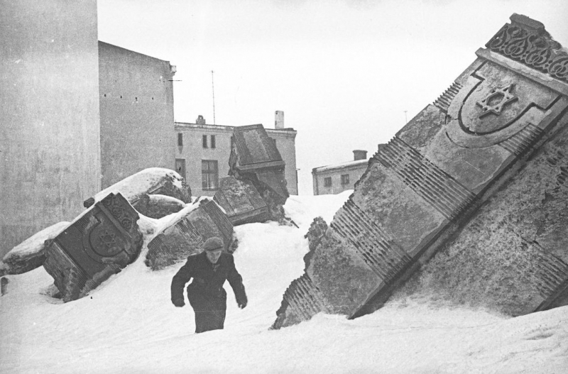 «Наши души, как птицы в клетке, рвутся на свободу»