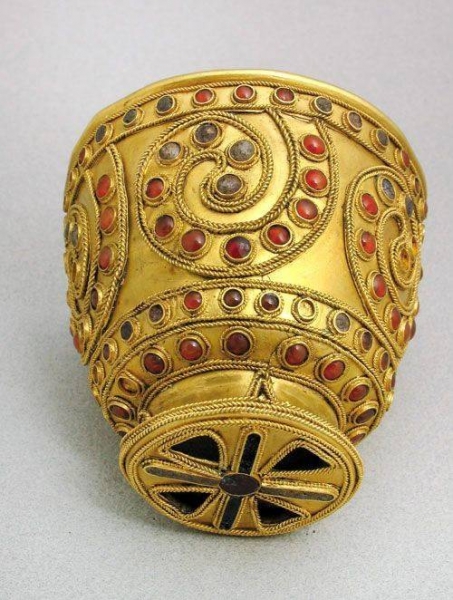 «Губительная и благодатная бронза» (Культура бронзового века – 2)