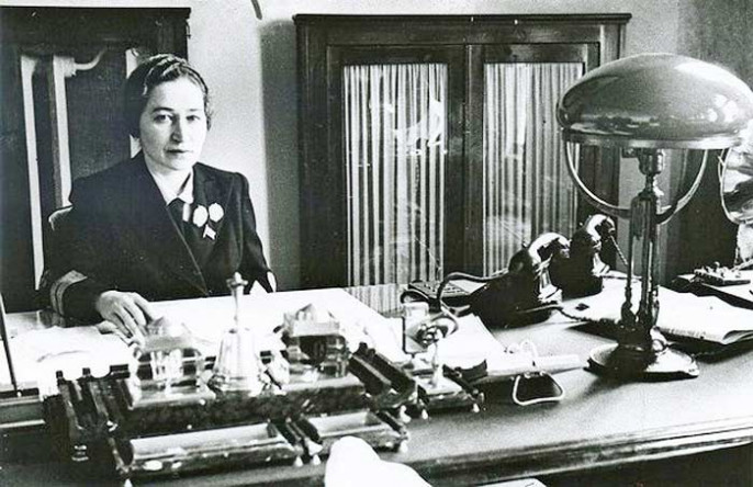 Молотов под дамокловым мечом