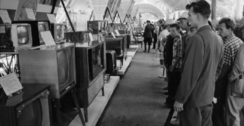 Стиральная машина против самолета Ту-114