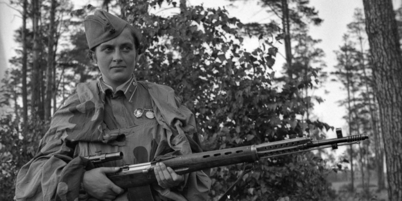 «Под старым чапаевским знаменем»