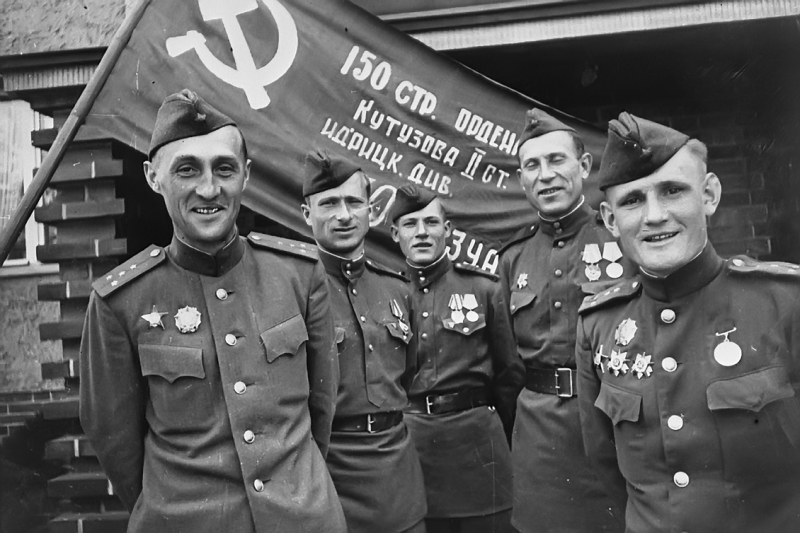 «Все улицы запружены ликующим народом»