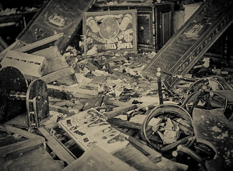 «Ярость толпы - это слепой призрак с закрытыми глазами» (18+)