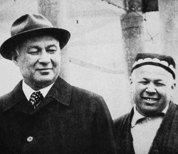 «Шараф, ну что, будет хлопок? Если нет, учти, будешь иметь дело со мной»