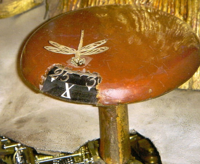 «Часы с сюрпризом»: История будильника и других способов проснуться, которые придумывали люди