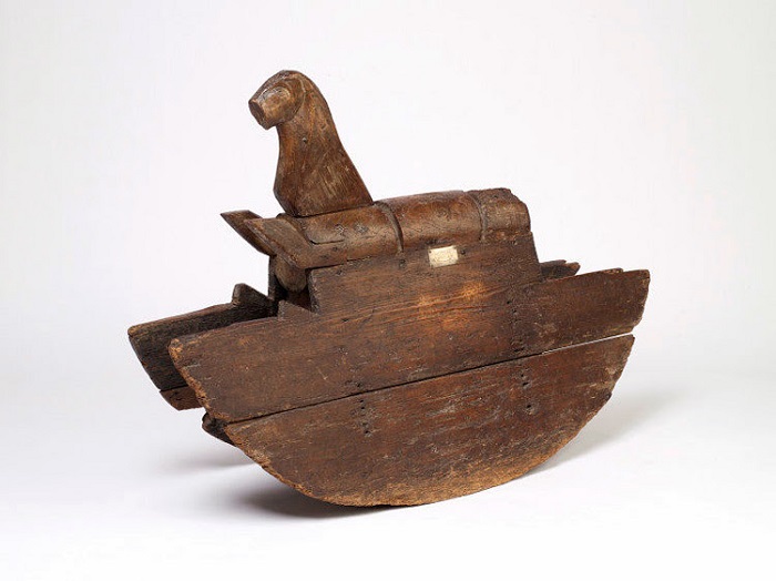 Мультики каменного века и чихуахуа на колёсиках: Какими были детские игрушки в далёком прошлом