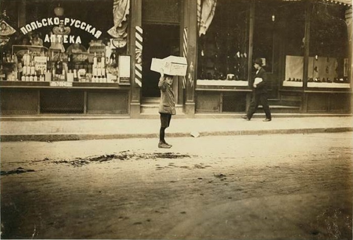 Руки в кипятке, голова в угаре, спина сорвана: Как работали дети 100-200 лет тому назад и чем это им грозило