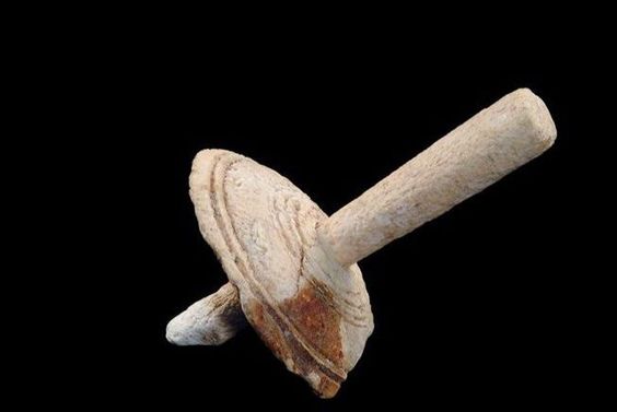 Мультики каменного века и чихуахуа на колёсиках: Какими были детские игрушки в далёком прошлом