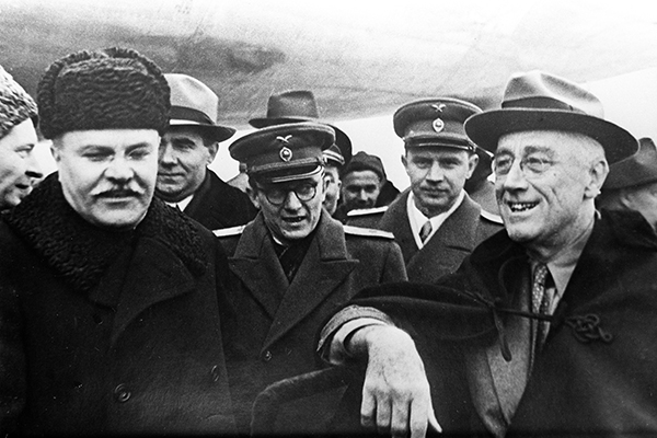 Как президент США Рузвельт заставил Сталина разрешить Церковь 