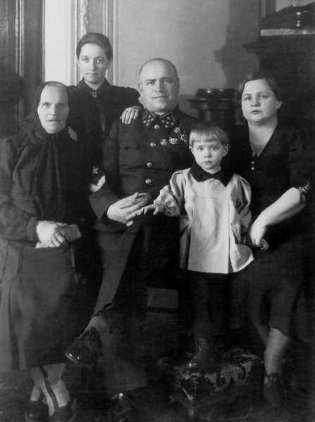 Параллельные жизни: Советские знаменитости, которые жили одновременно на две семьи