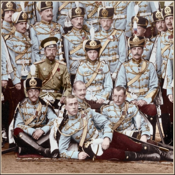 Как военная форма стала женской: Мундирные платья российских императорских семей