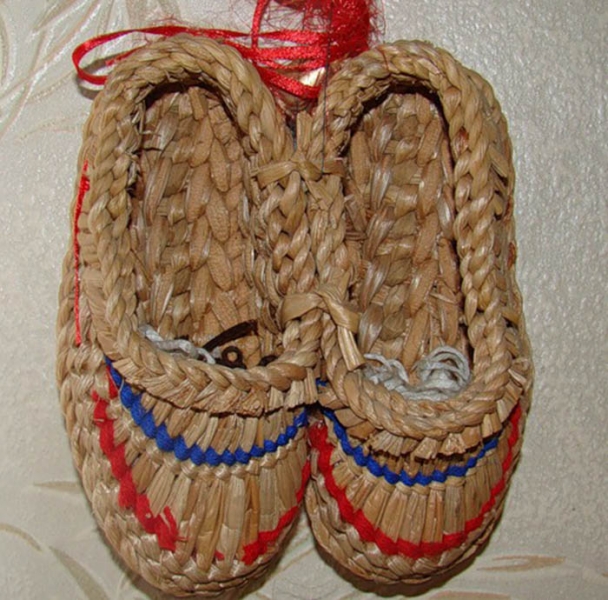 Лапоть как предмет суеверия и способ помодничать: Занимательные факты о крестьянской обуви