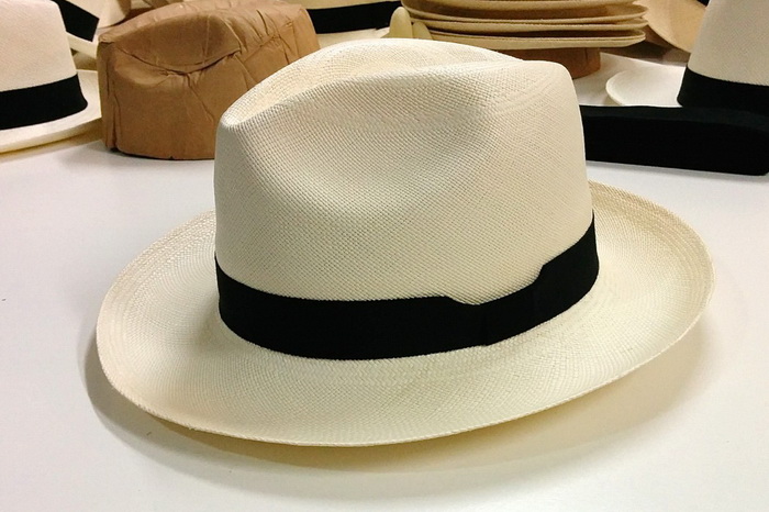 Шляпы с французским акцентом: Как возникли шапокляки, канотье, клош и почему Париж называют Панамой