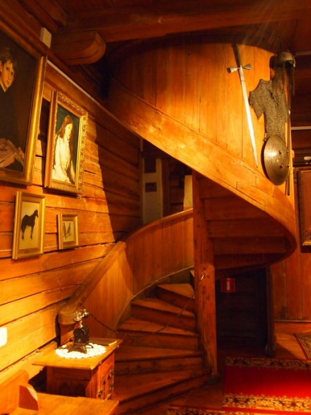 Как знаменитый художник Васнецов и его братья создавали сказочную мебель для русских теремов