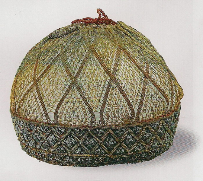 Волосник, сорока, кокошник: Русские головные уборы от допетровских времен до «Звездных войн» 