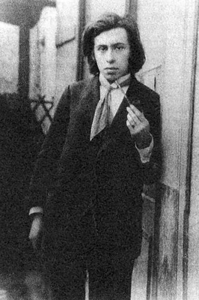 Предсказание Хиросимы, смертный приговор от Гитлера и название для целой эпохи: 7 малоизвестных фактов об Илье Эренбурге