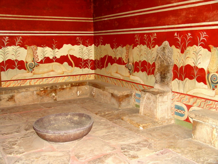 Была ли нить Ариадны, или Как развенчали мифы о критском лабиринте Минотавра