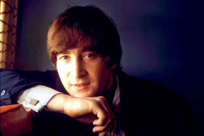 Трудная дорога к славе: 5 знаменитостей, которых в детстве бросили родители