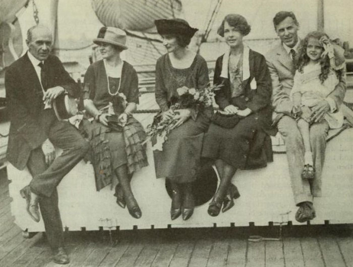 Как хладнокровный враг животных стал зоозащитником: Отец таксидермии Карл Эйкли