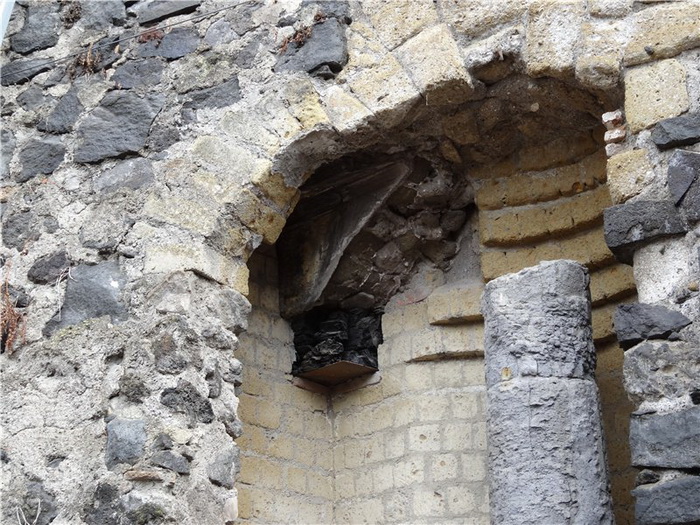 Как выглядел древнеримский город Геркуланум, погребенный под лавой Везувия