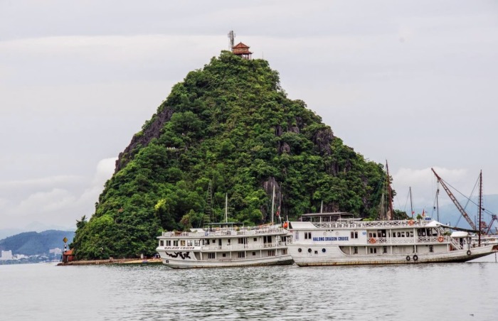 Как советскому космонавту Герману Титову подарили вьетнамский остров
