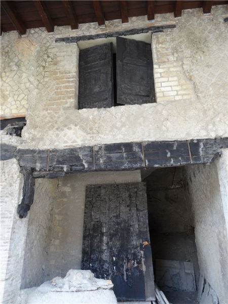 Как выглядел древнеримский город Геркуланум, погребенный под лавой Везувия