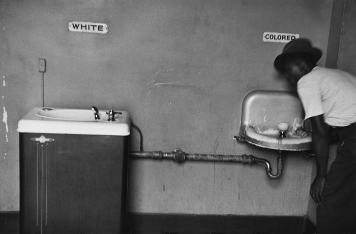 Фильмы для цветных, чайнатаун для японцев: Как выглядела расовая сегрегация в старой Америке