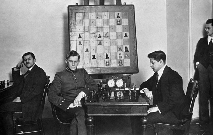 8 знаменитостей, которые состояли в фиктивном браке, и чем все для них закончилось