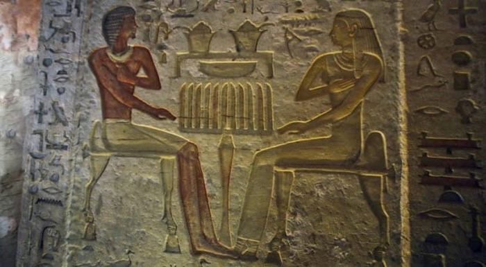 10 древнейших изображений, открывающих новые факты: Безбородый Иисус, отпечаток руки пикта и другие артефакты