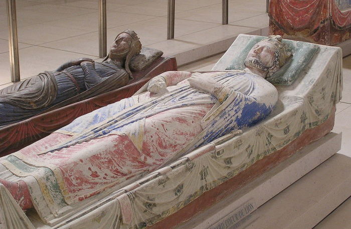 Зачем парфюмеры нюхали останки Жанны д`Арк, и как король Анри нашел свою голову: Судмедэксперты на службе истории 